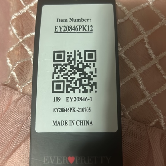 NWT Perfect pink maternity baby shower/ gender, reveal gown - Picture 7 of 7